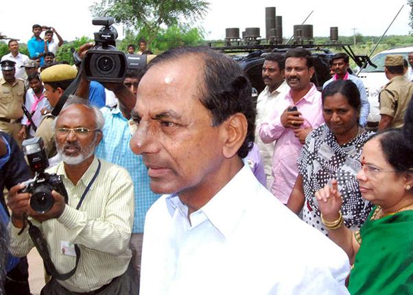 godavariwaterwouldsupplywithinthreeyears:cmkcr